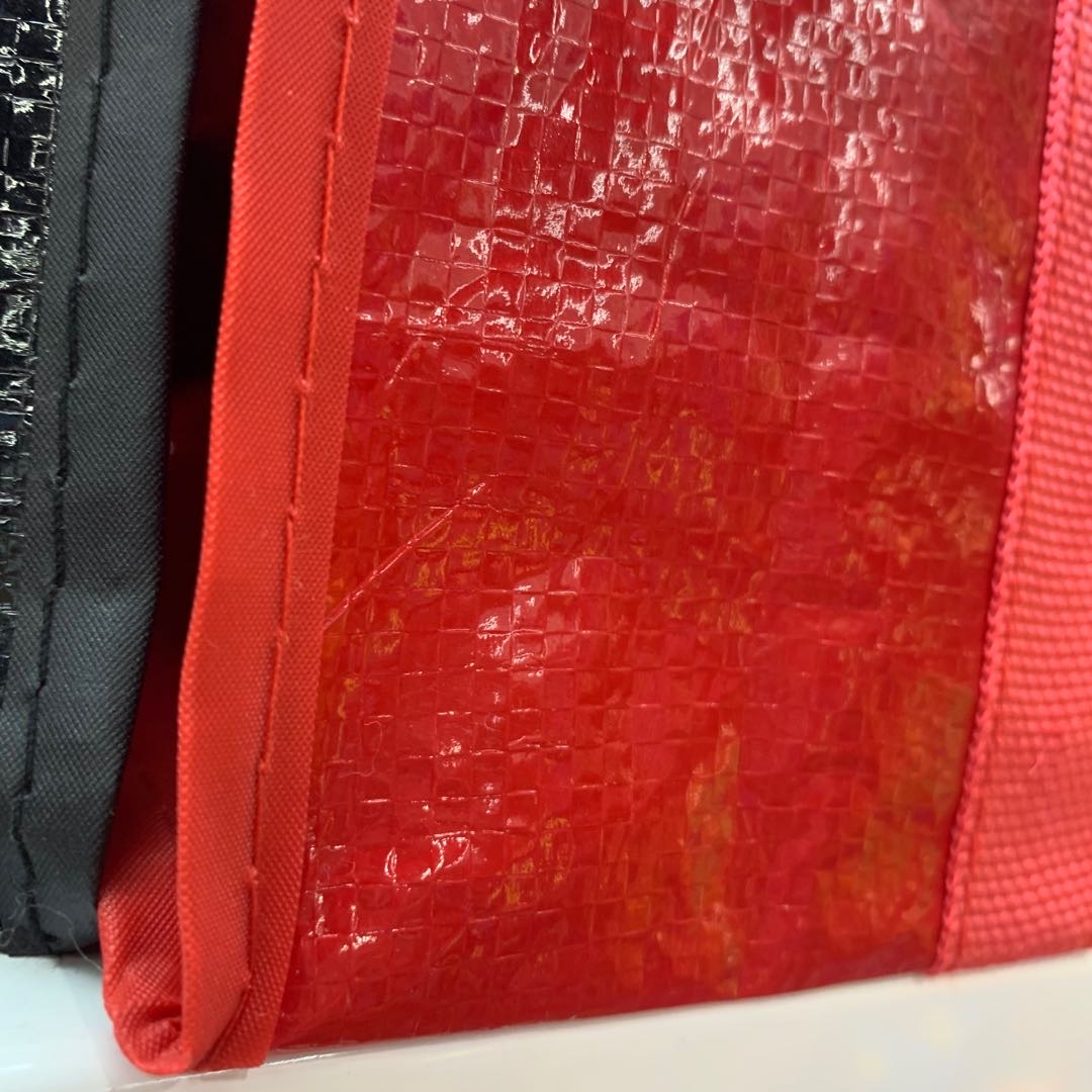 红色绿图多功能袋子塑料旅行包产品图