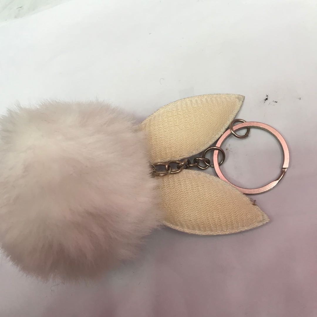 戴墨镜兔子耳朵钥匙扣毛球卡通可爱汽车钥匙挂件毛绒娃娃包配饰礼物细节图
