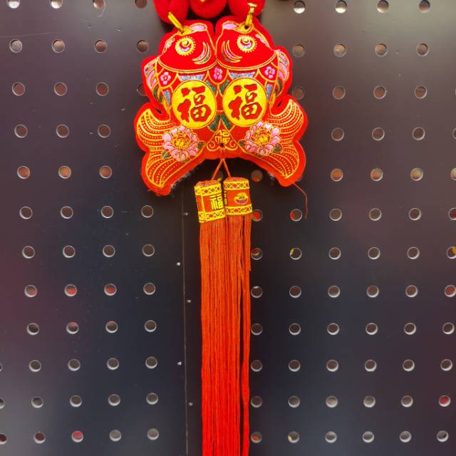 Chinese knot pendants, living room golden fortune knot, 12 cm hanging fish tassels, New Year decorations, New Year supplies, New house decorations for moving in during the Spring Festival Specification image