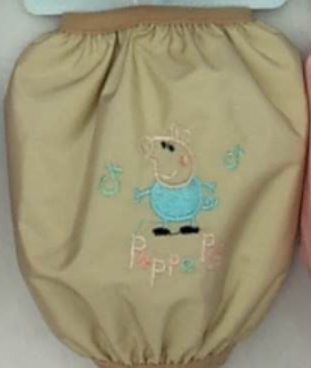 Waterproof sleeve sleeves for women, long work oil-resistant sleeves, cute and fashionable office sleeves, short adult men, autumn and winter Korean version giraffe Specification image