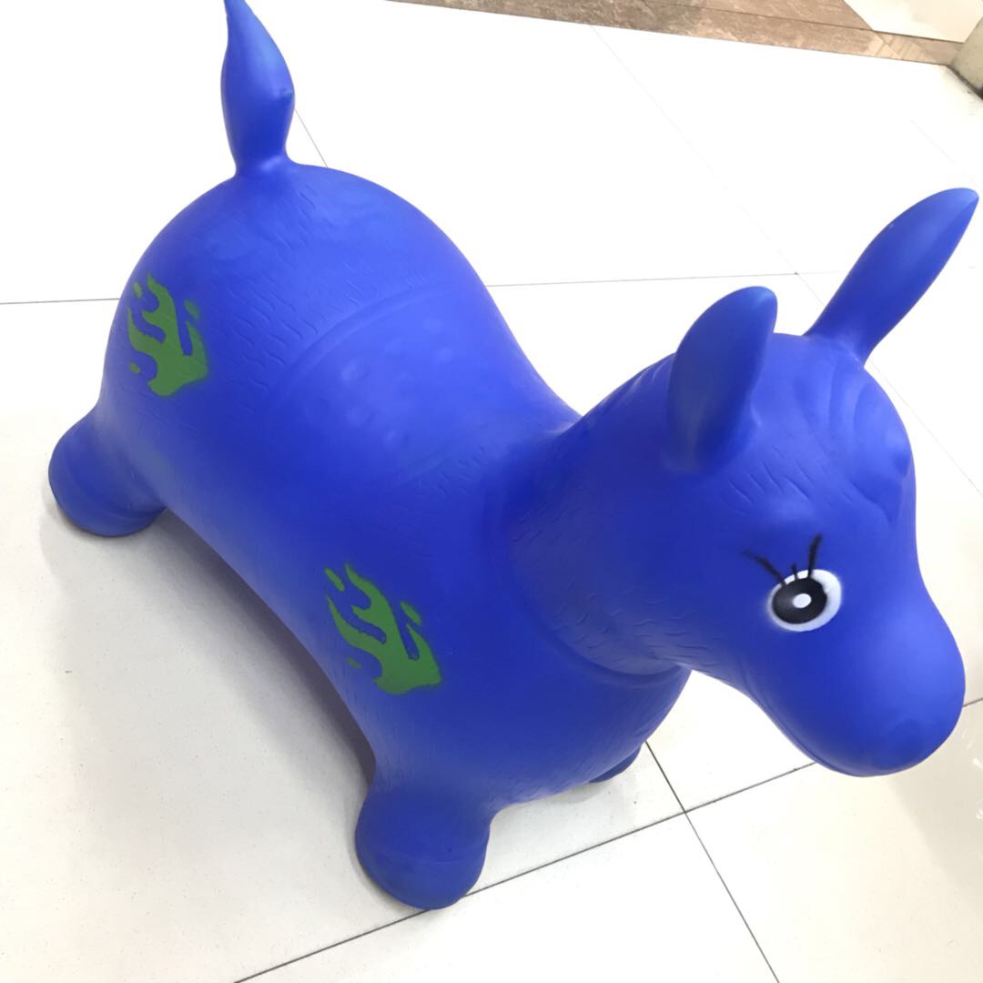 蓝色小马/充气玩具/造型可爱/俏皮卡通产品图