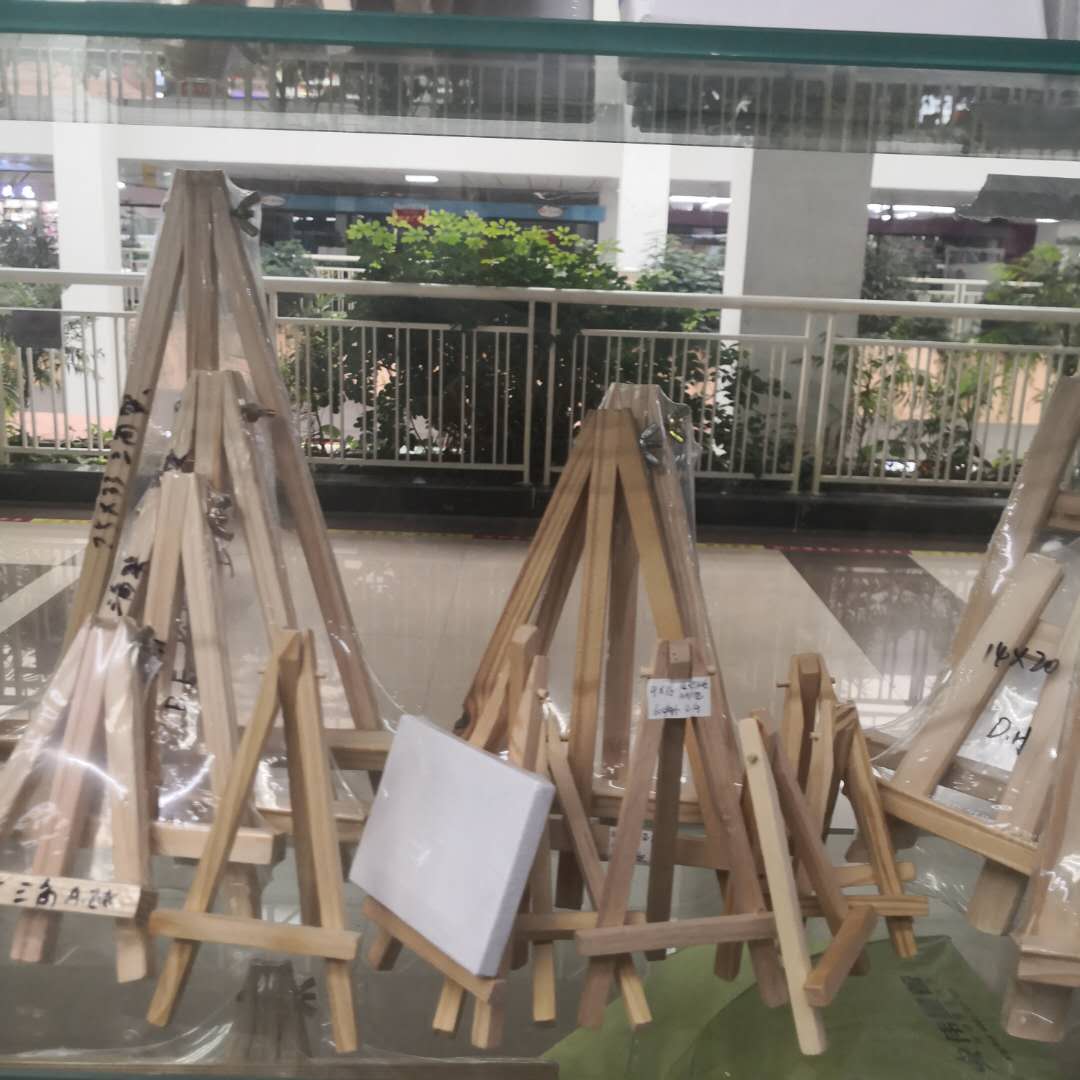 High-quality wooden easels, tripods and standing display stands details Picture