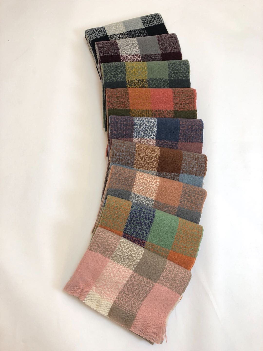 Casual All-In-One Classic Long Women's Multi-Colored Checkered Warm Shawl Specification drawing