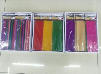 DIY handcrafted creative hot melt glue sticks with colorful gold powder in plastic bags details Picture