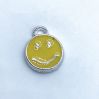 DIY alloy smiling face accessory decoration, versatile decorative small pendant