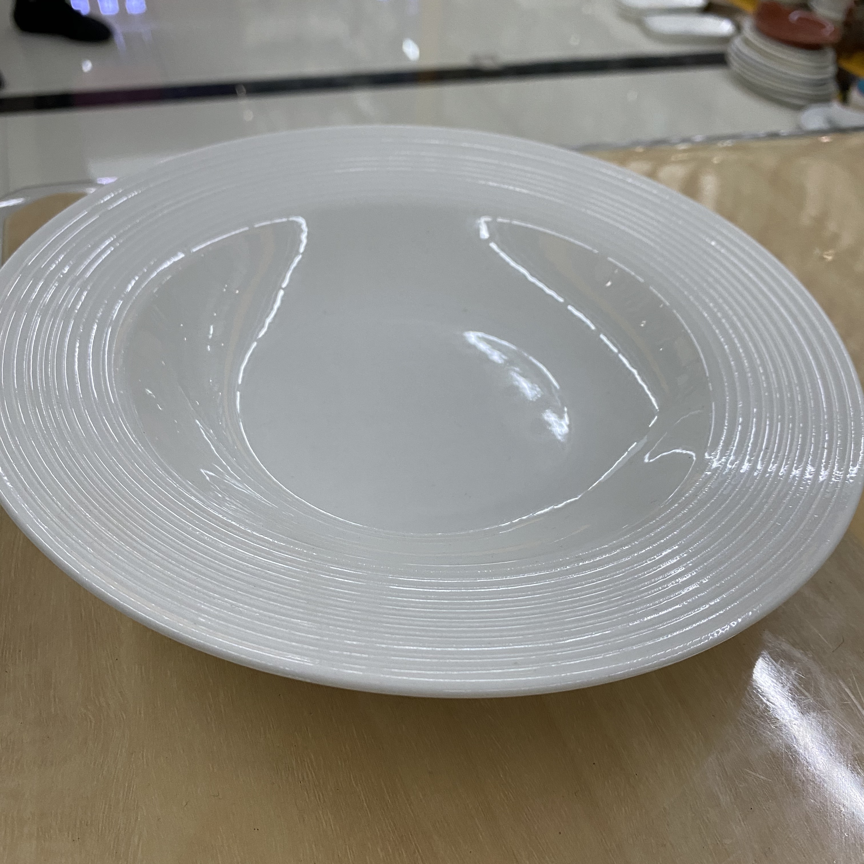 7.5-inch relief flat plate.60 pieces per box, factory direct sales, wholesale and retail in stock, offline physical store. Please consult first Specification image