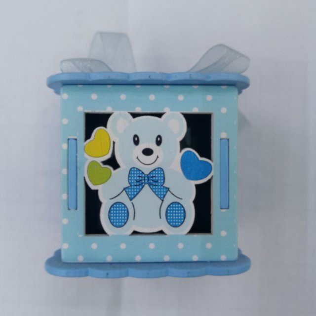 蓝色小熊带蝴蝶结木质桌面摆件幼儿园