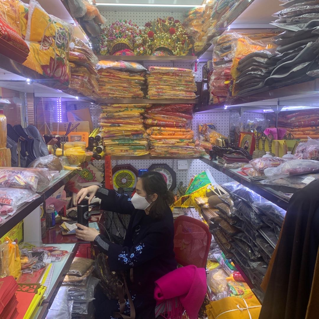 Golden Qilin Monk's Robe Handicraft Factory describe pic - 1