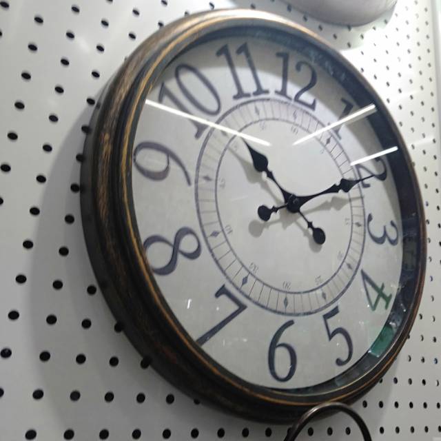 Clock wall clock living room fashion creative clock wall clock simple modern household silent electronic quartz clock thumbnail