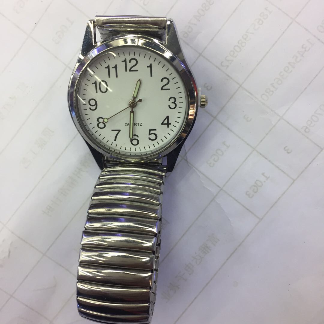 2019 New 18-head middle-aged and elderly watch, elderly watch, men's watch, women's watch, large number spring steel band couple quartz wristwatch, white