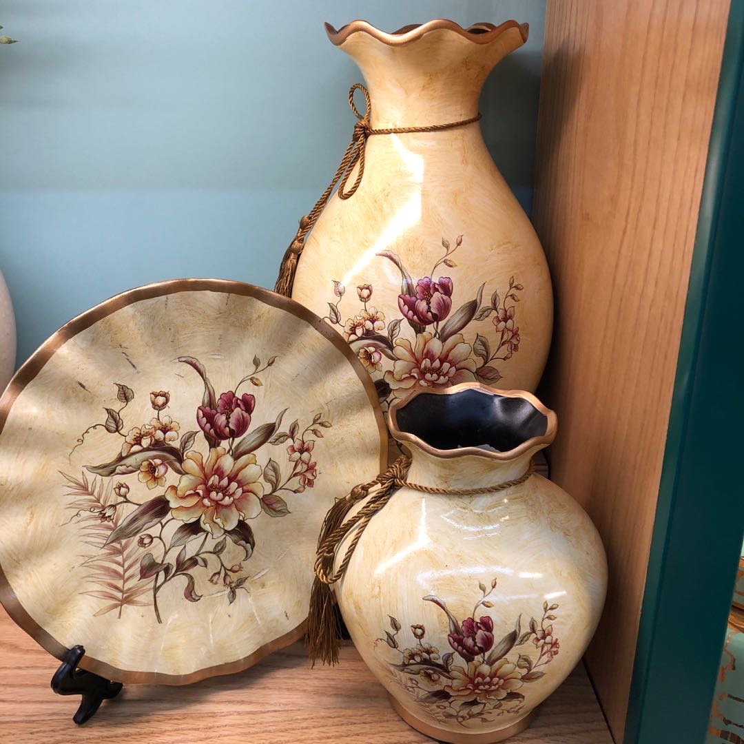 Flower craft ceramic three-piece set flowerpot European retro ceramic decoration full figure
