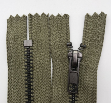 3号5号尼龙防水反装服装拉链产品图