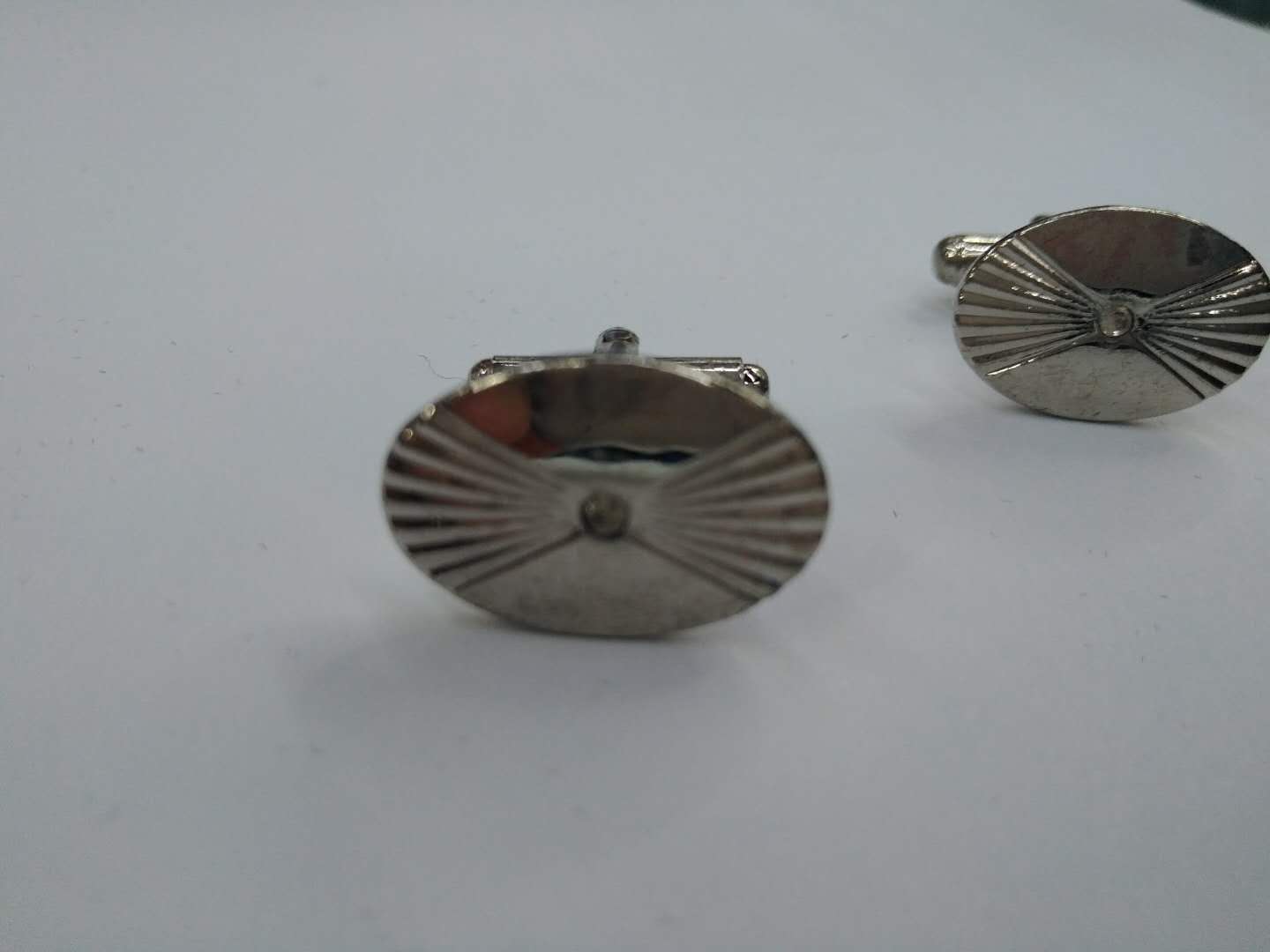 Factory direct sales of high-end suit metal cufflinks, custom-made cufflinks and buttons, factory wholesale cufflinks
