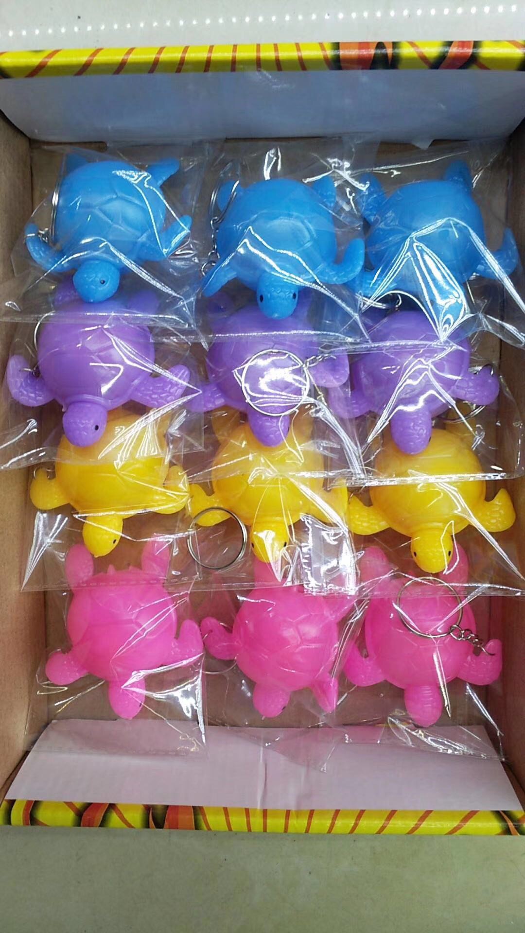 小乌龟男女钥匙扣解压钥匙小挂件细节图