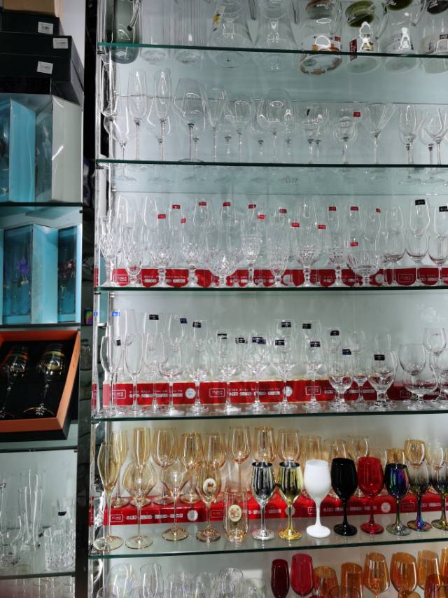 Xinfeng Glass Handicrafts describe pic - 3