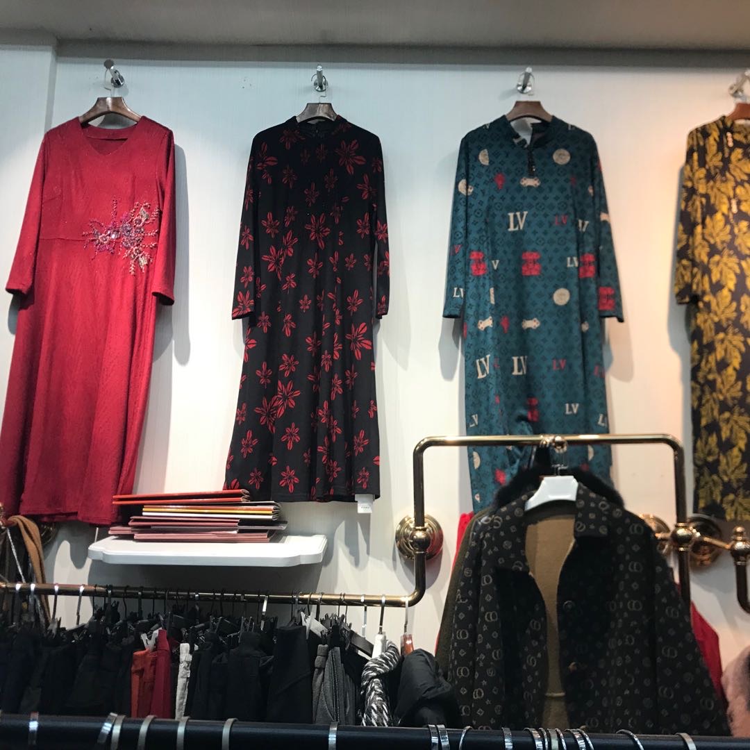 Exquisite clothing describe pic - 1