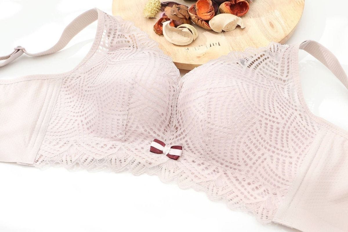 Explosive Baby Cotton Lace Lace Breathable Not Empty Cup Thick No Underwire Holding Soft Cup Comfortable Adjustment Underwear Women