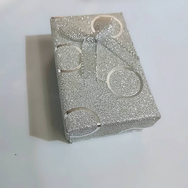 银色发亮项链盒戒指盒礼品盒包装盒