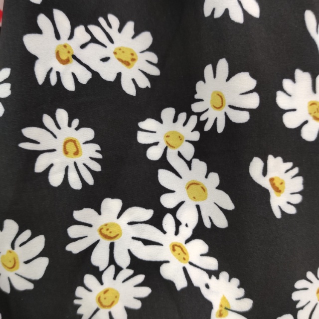 Small chrysanthemum printed high-density four-sided elastic clothing decorative fabric, available in multiple colors, price negotiable Specification image