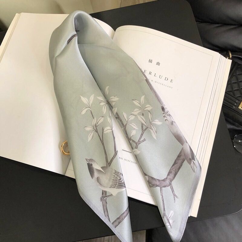 Elegant And Generous Temperament Elegant Small Square Scarf Small Scarf Hair Scarf details Picture