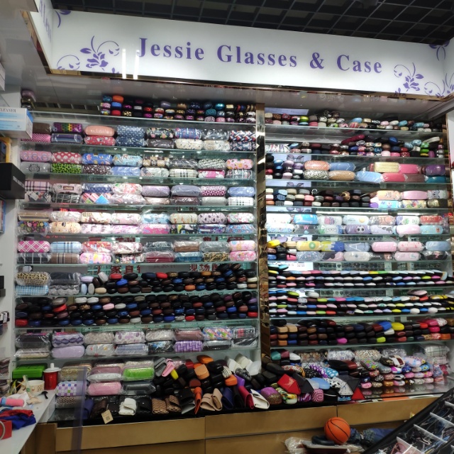 Yiwu Jessie Eyewear Store describe pic - 2