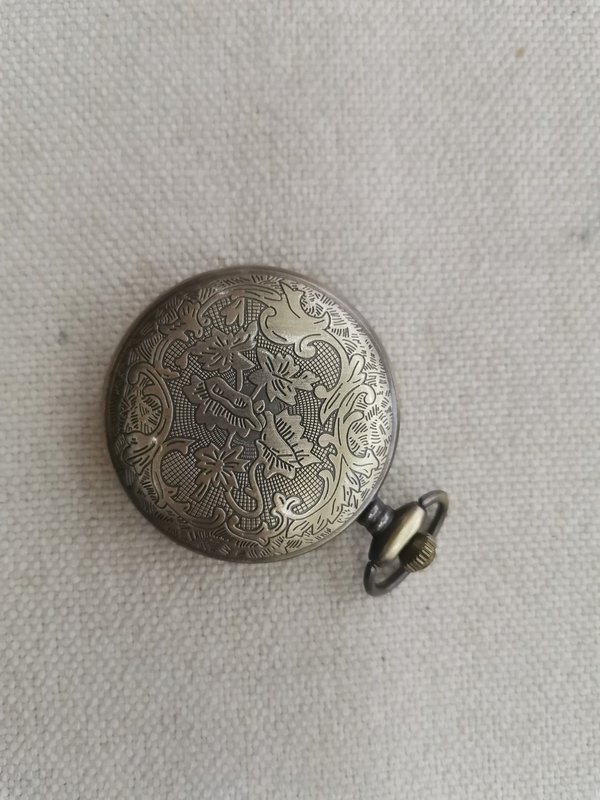 Classic retro clear large digital pocket watch, five-star hanging watch, flip cover large dial, male student, middle-aged and elderly watch Specification image