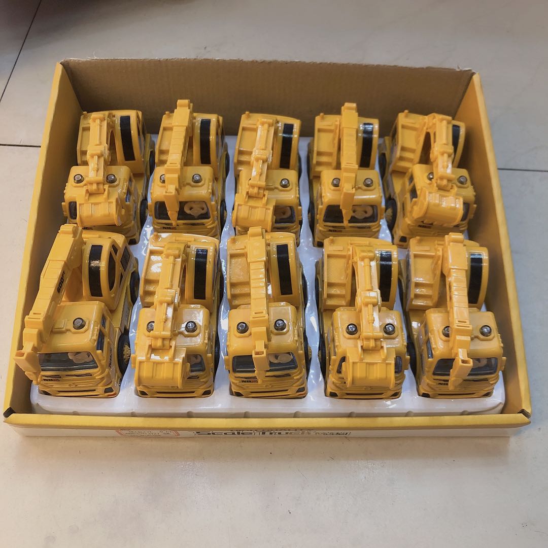 Simulation excavator inertial engineering vehicle small toy, children's excavator model toy car details Picture