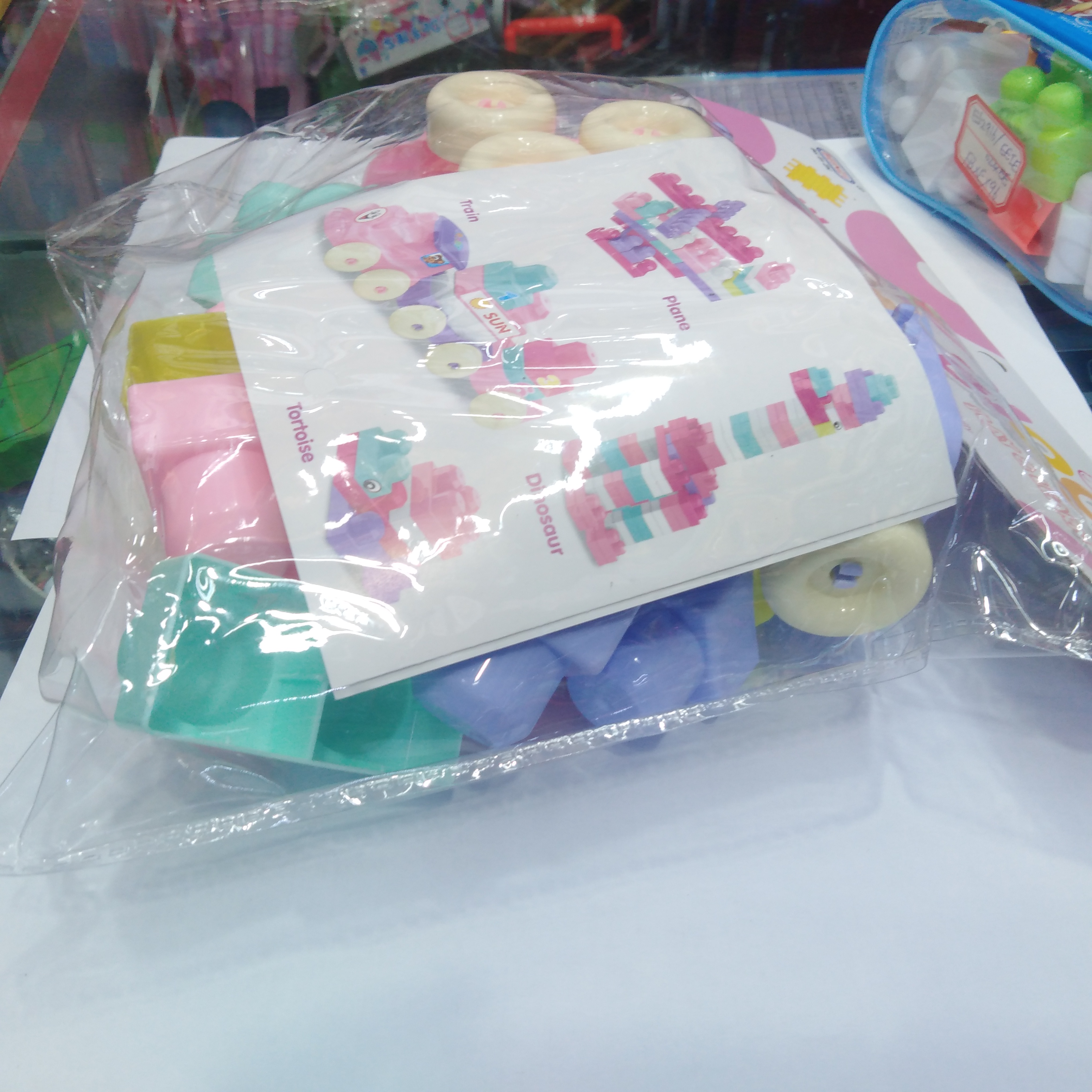 儿童塑料DIY小火车组装套装儿童智力开发塑料拼装积木产品图