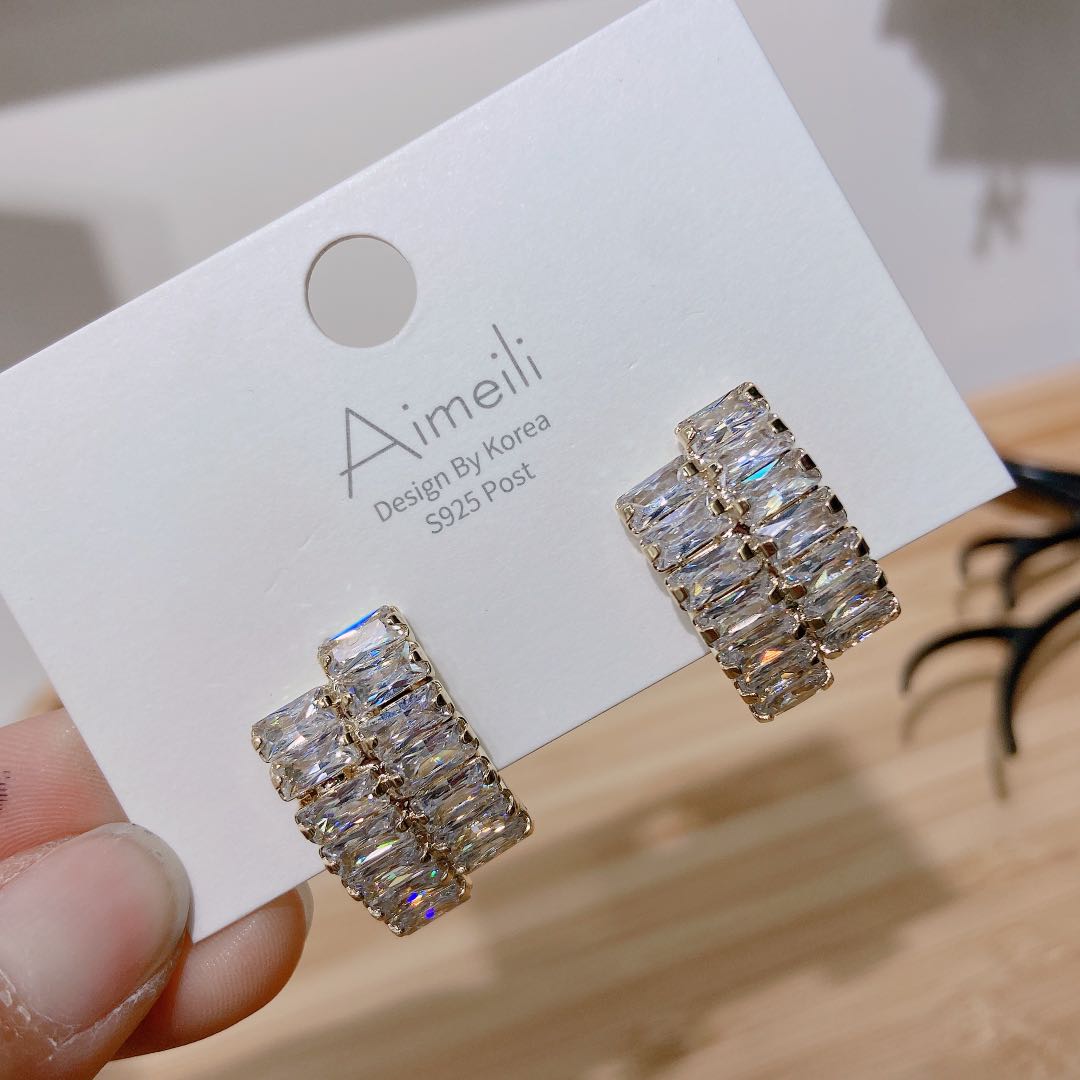 South Korea east gate new fashion multi - layer crystal overlapping earrings flash super fairy temperament earrings details Picture