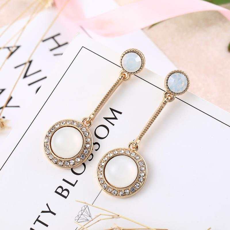 Trendy, versatile, exquisite round copper-plated real gold resin diamond earrings, cross-border e-commerce accessories details Picture
