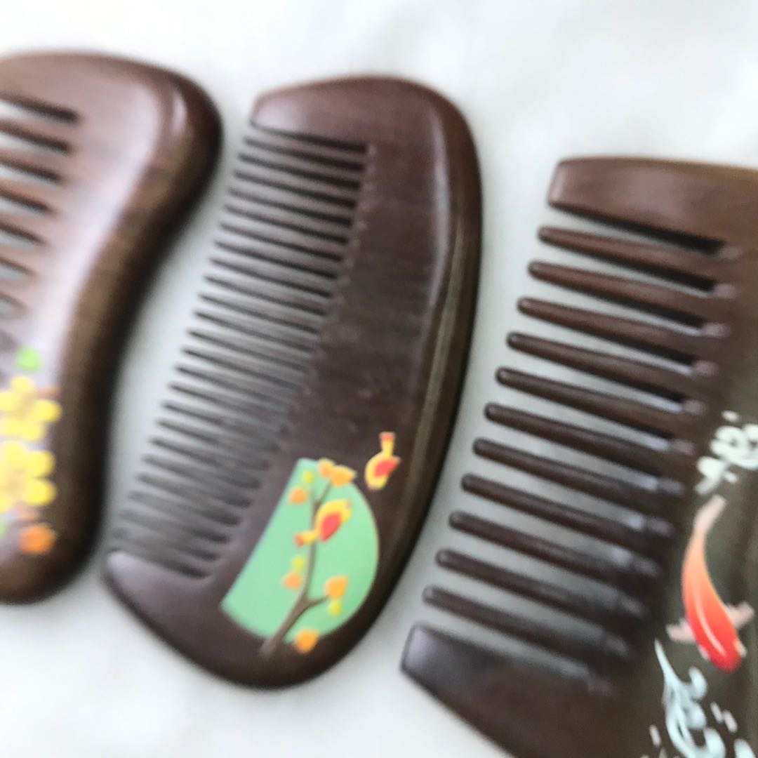 Natural log nanmu comb, painted small comb, pocket comb Specification image