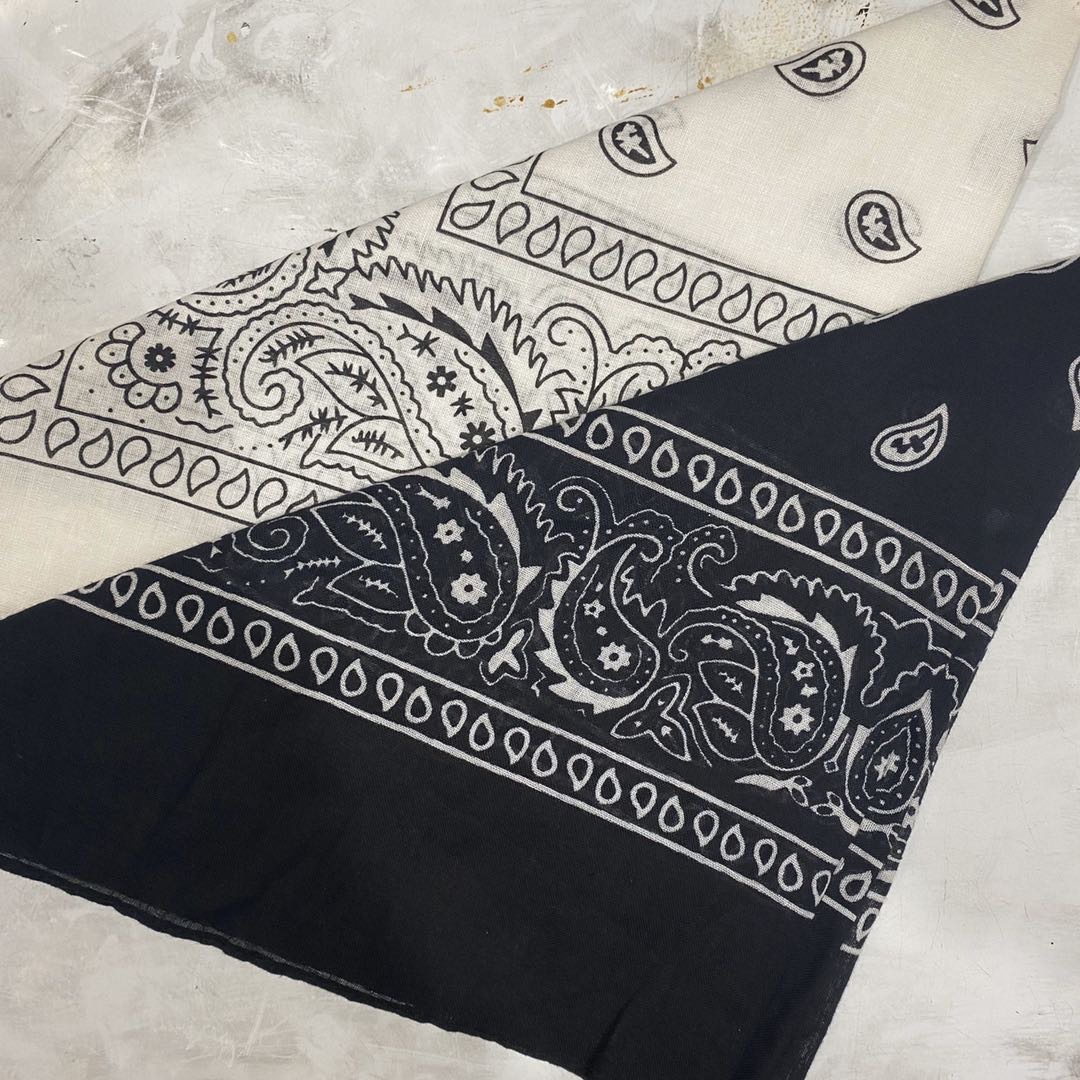 Popular new Japanese retro black and white printed totem headscarf thumbnail