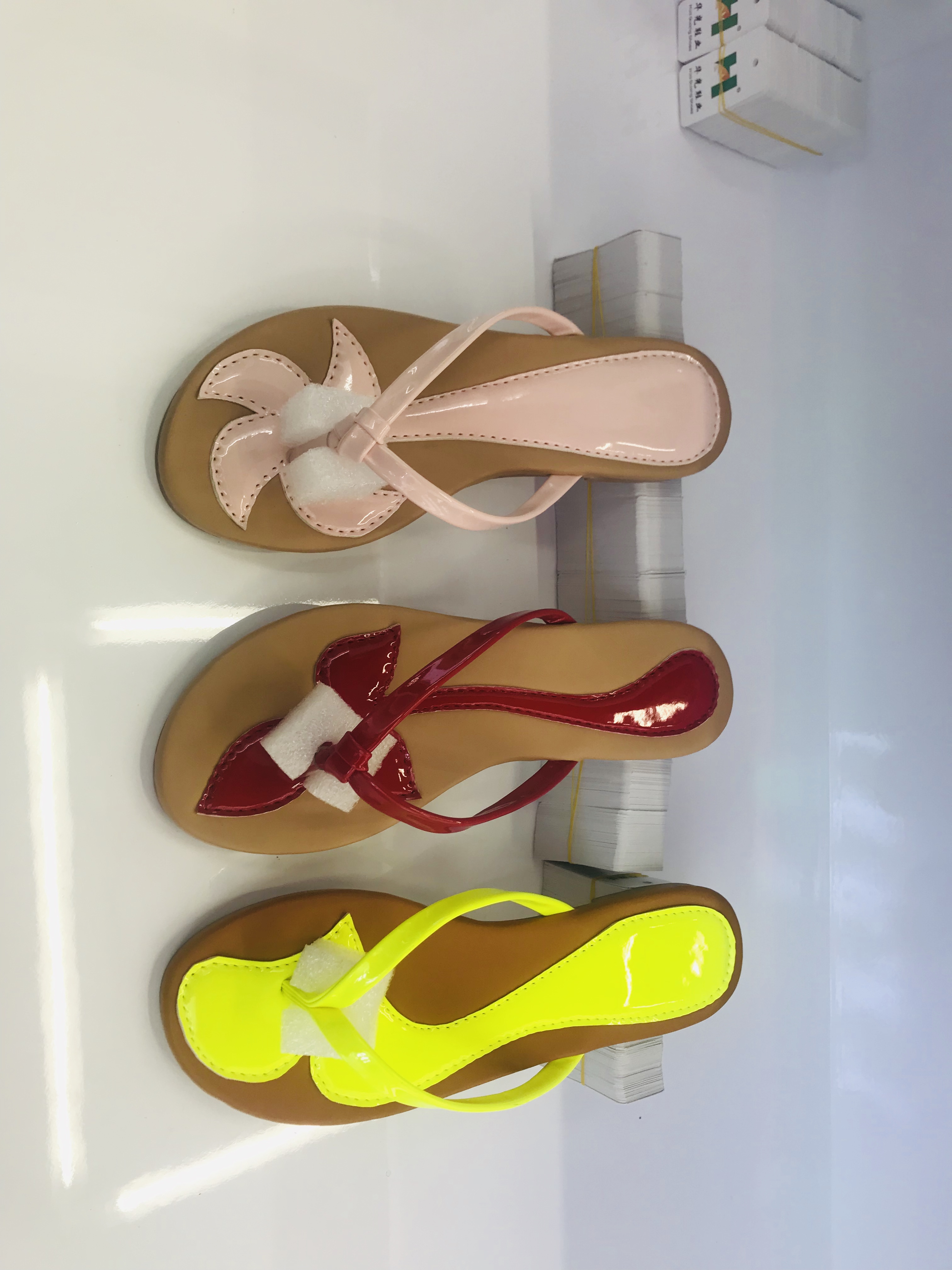 Spring and summer leather new wear all fashion casual slippers sandals details Picture