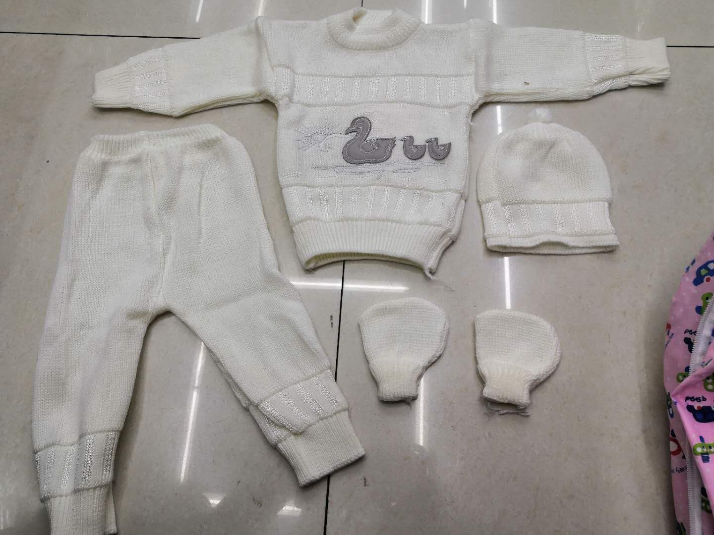 新生儿服薄款初生儿用品婴儿针织衣物产品图