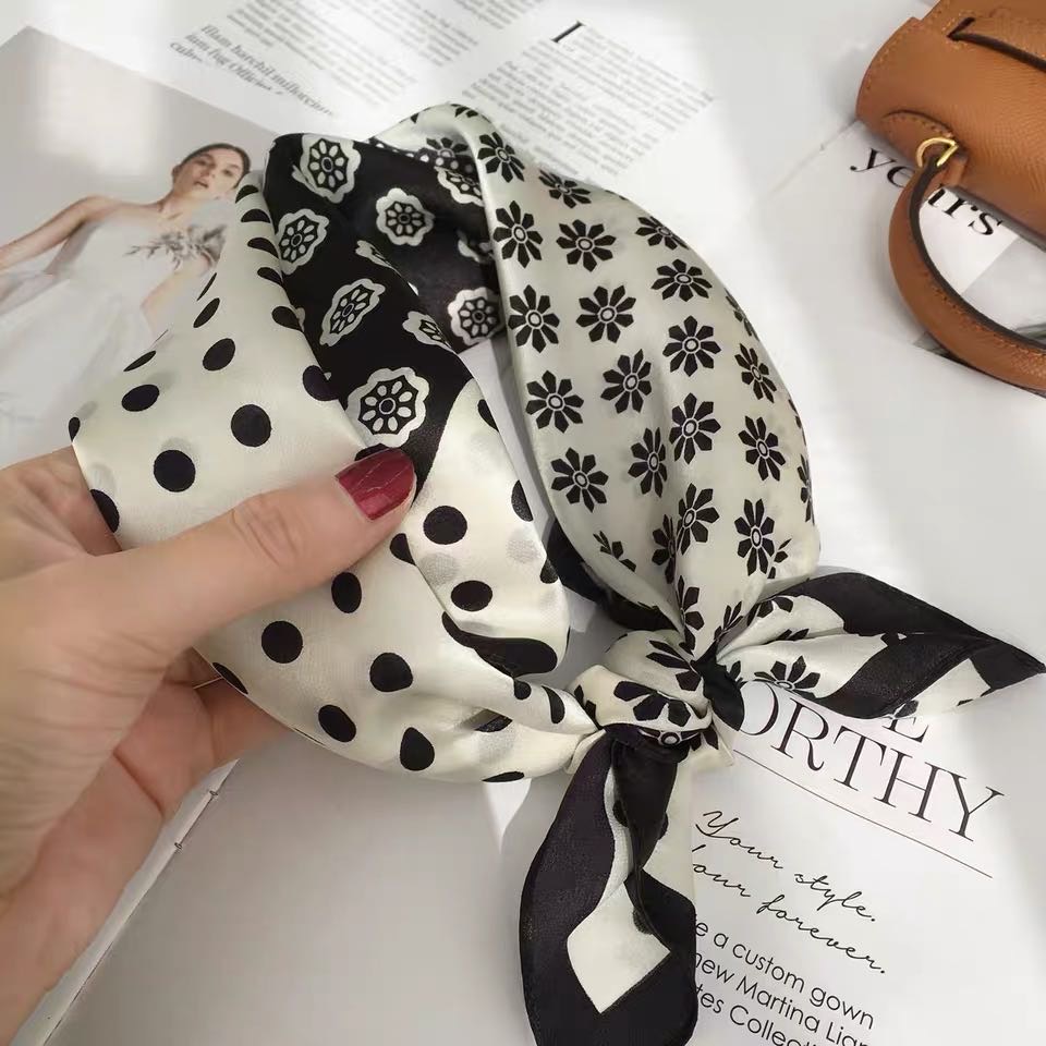 Black And White Pattern Stitching Design Sense Scarf Silk Scarf Small Square Scarf details Picture