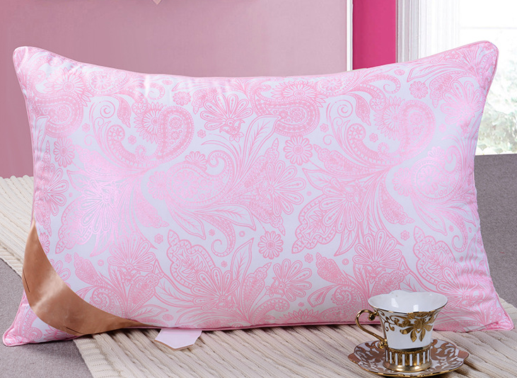 厂家直销批发枕头枕芯保健护颈枕五星酒店羽丝绒枕粉色凤尾花