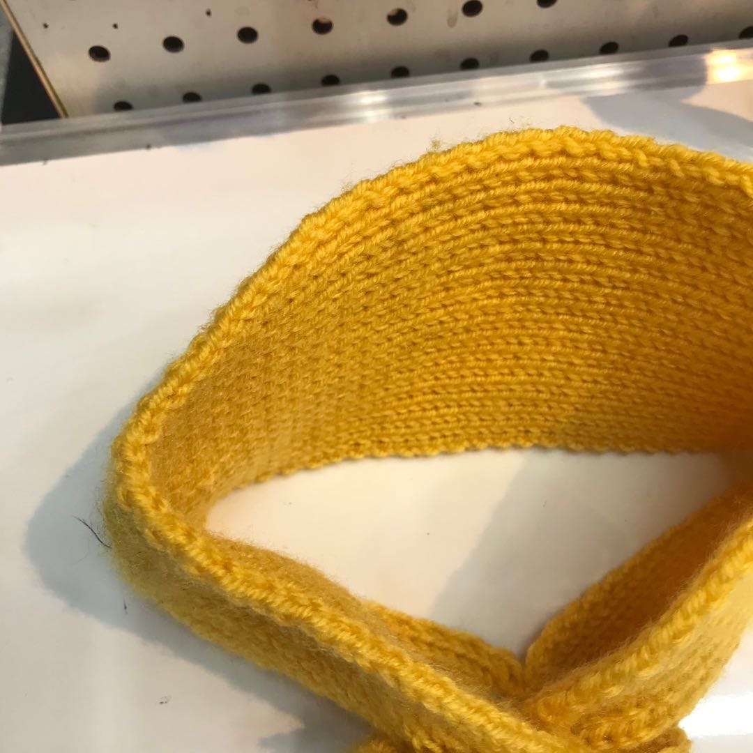 Wide woolen knitted, twisted, knotted, headband, warm hair band and headband accessories Specification image