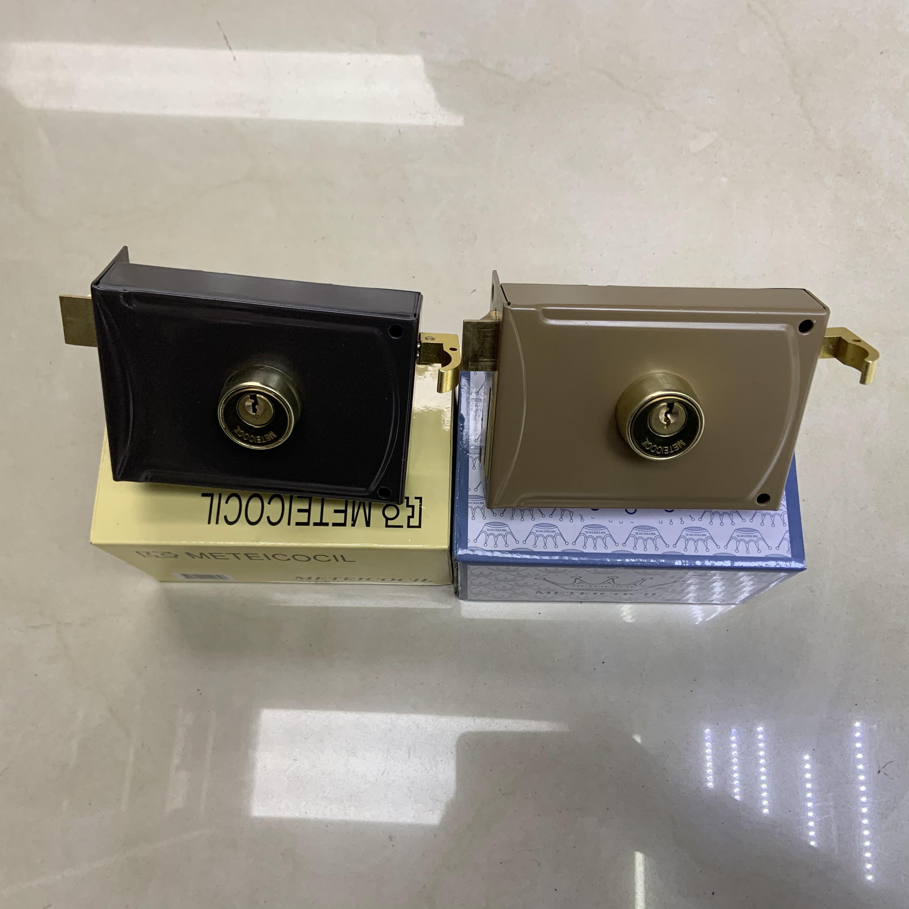 Brown anti-theft door lock details Picture