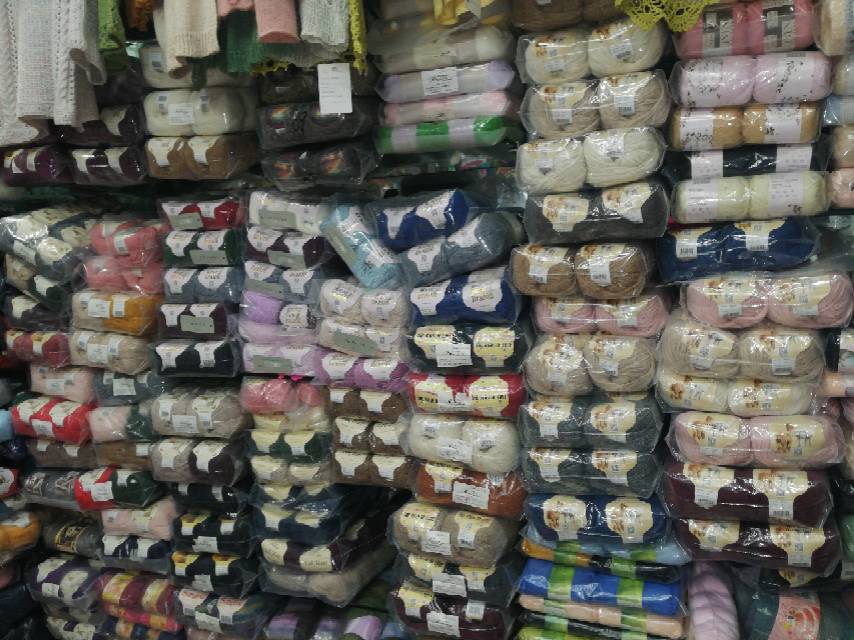 Seven Color Fashion Woolen Yarn Store describe pic - 1