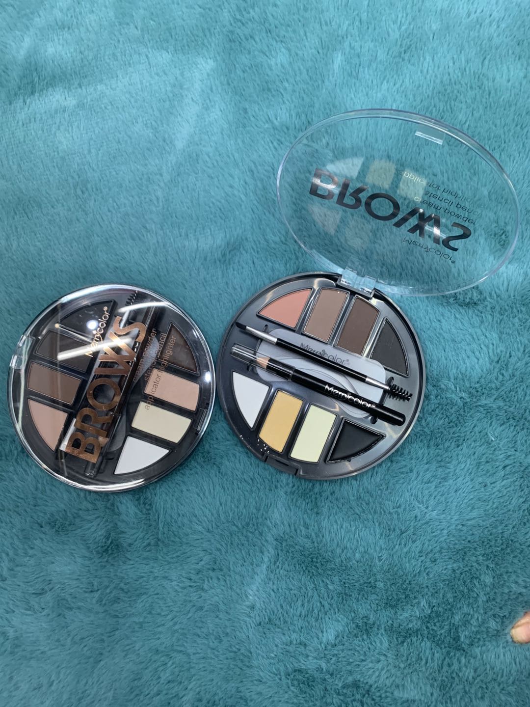 Fog satin eyeshadow is waterproof and does not smudge. Direct sales from the manufacturer of matte makeup for beginners and lazy people