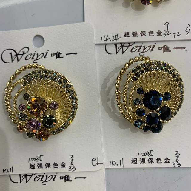 Manufacturers direct alloy colored glass diamond gold brooch thumbnail