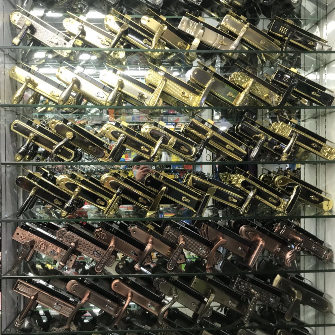 Yiwu Xuefeng Hardware Store describe pic - 1