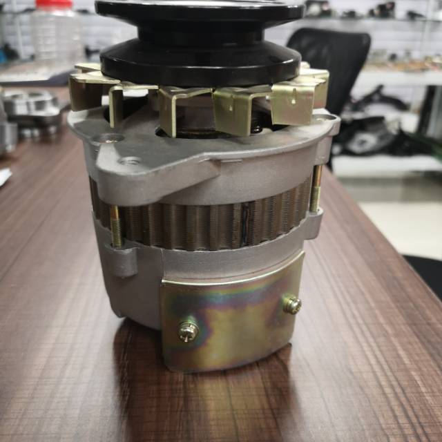 柴油发电机电压28V转数6000产品图