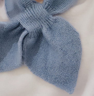 Women's Fashion Trend Warm Japan And South Korea Short Cross-Knit Scarf Specification drawing