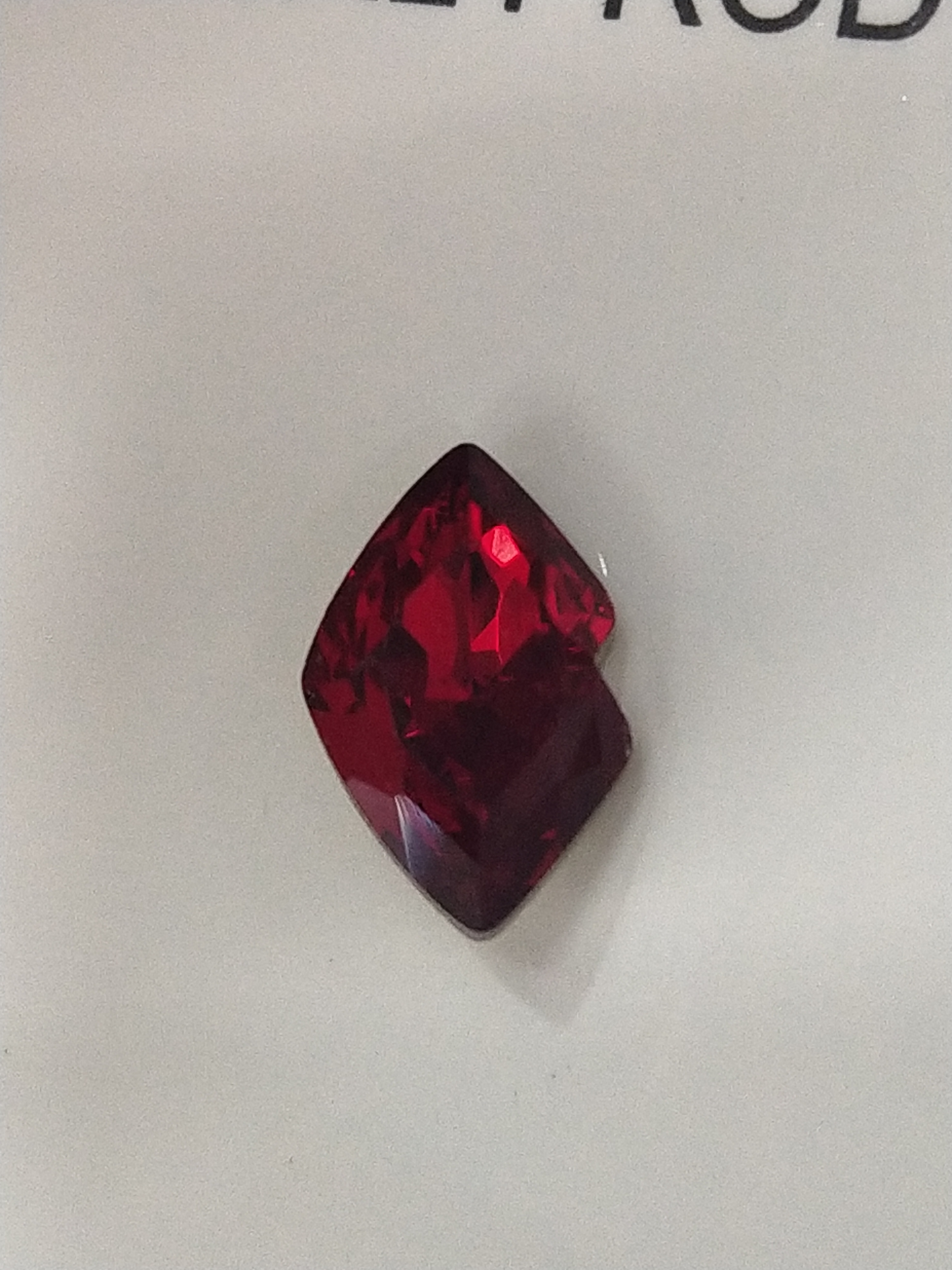 Grister's new flame-red lip-shaped fluorescent super shiny nail art mixed accessory, flat-bottomed diamond, nail diamond, decorative diamond, popular and best-selling diamond jewelry details Picture