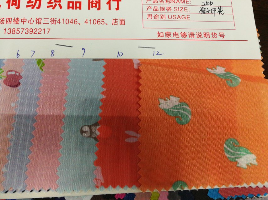 Factory direct sales of the latest checked printed Oxford fabric, with a large stock of high, medium and low-end bag fabrics Specification image