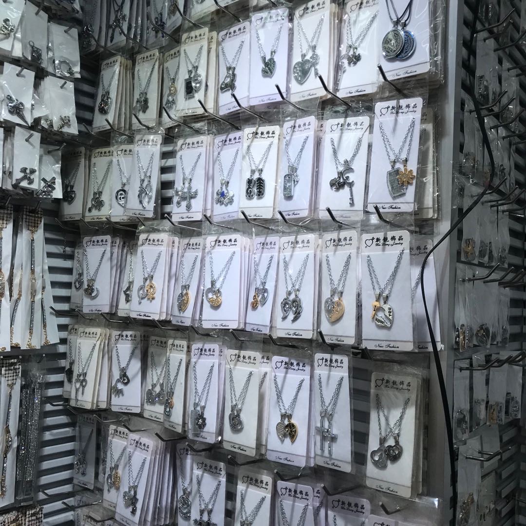 New and beautiful accessories describe pic - 3