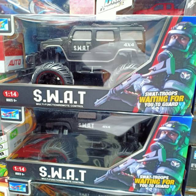 One to fourteen remote control off-road car with rechargeable battery Remote control car