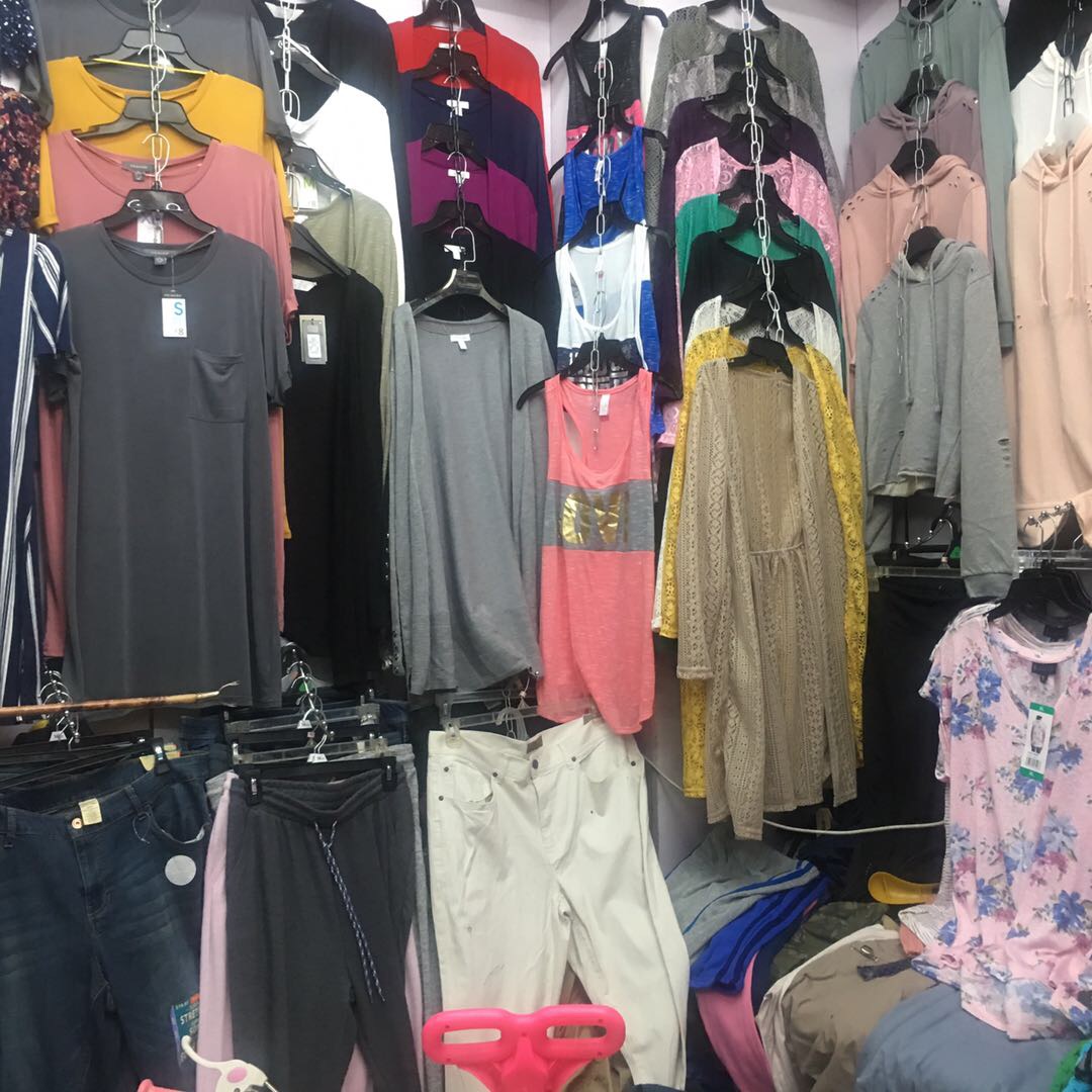 Jiang Qiufeng Clothing Store describe pic - 1