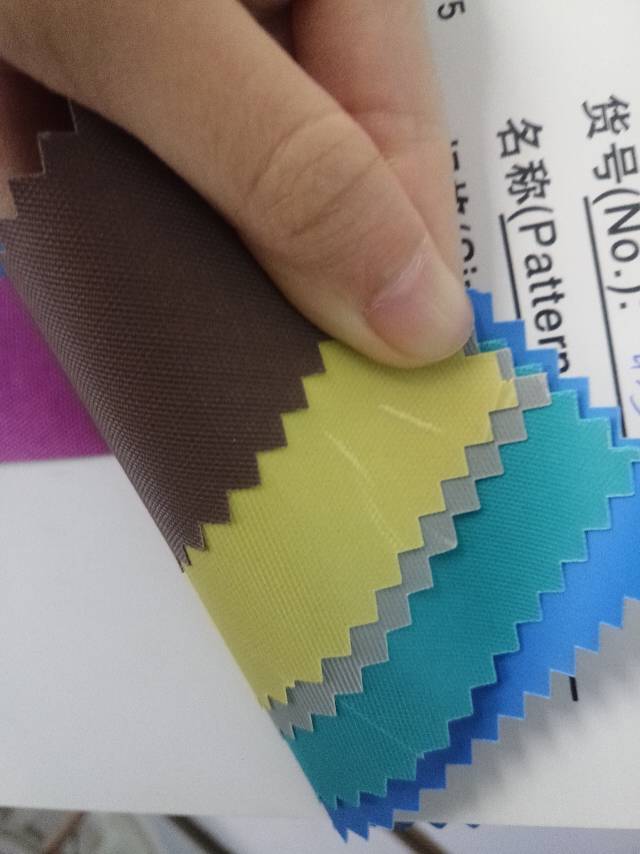 Factory direct sales of hot-selling new PVC leather products with large stock of high, medium and low-end luggage, sofa, shoe materials and fabrics Specification image